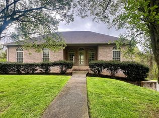 1212 Ridgewood Ct, Johnson City, TN 37604