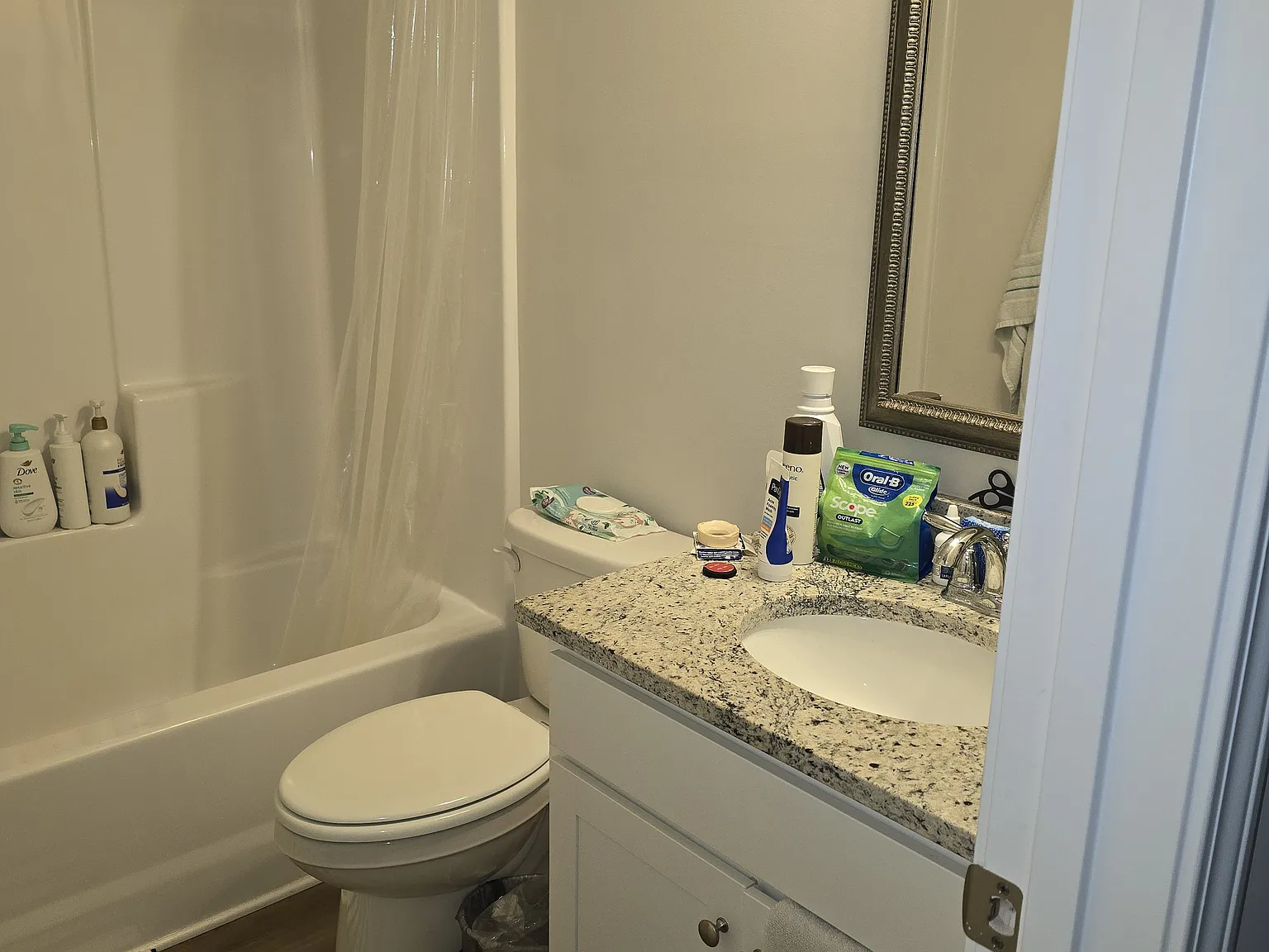 3 bed, 1800 sqft, $800 — Photo 2