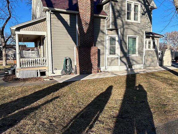 5th image of 404 S Gardner St
