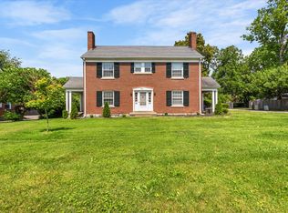 1901 Nicholasville Rd #2, Lexington, KY 40503