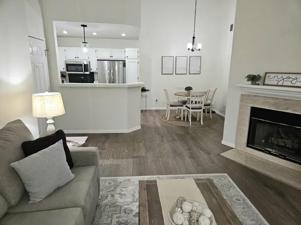 631 Oak Run Trl Unit 310, Oak Park, CA 91377