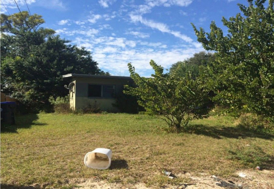1st image of 100 N Hilltop Dr