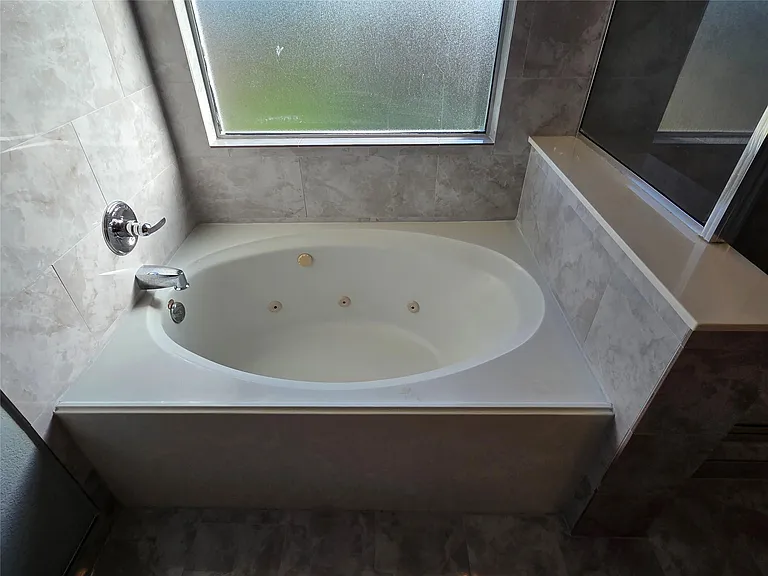 9526 Heflin Colony Dr — Photo 32