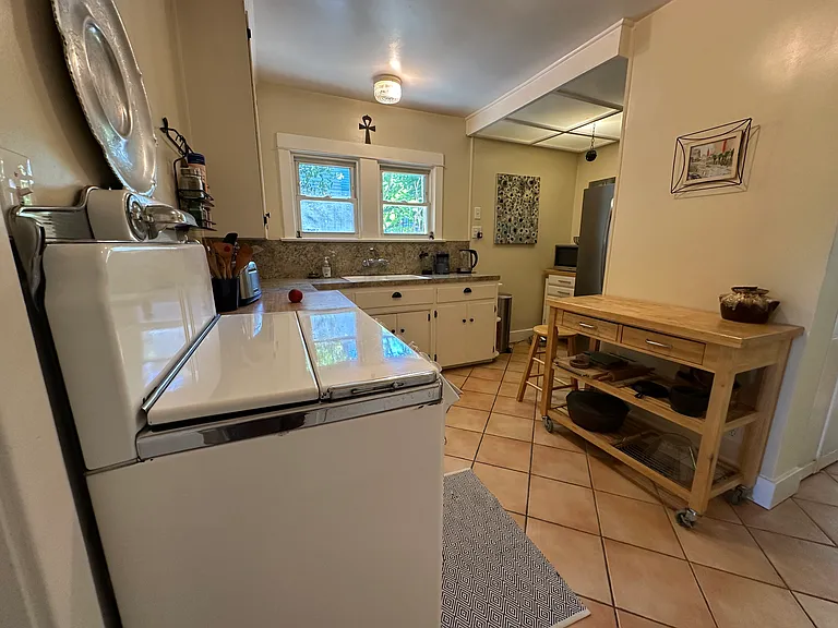 4933 Aldama St — Photo 5