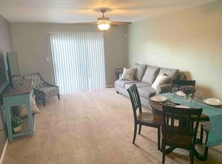 1229 Newfoundland Dr, Manhattan, KS 66503