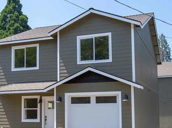 315 Cedar St #D, Rogue River, OR 97537