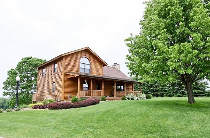 13831 Berkshire Lane