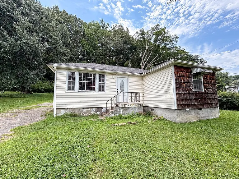 224 Beech St — Photo 15