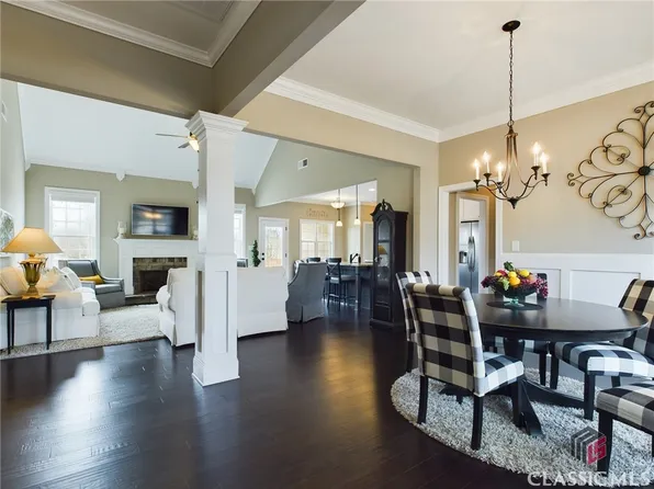6921 Whitlow Creek Drive, Bishop, GA 30621
