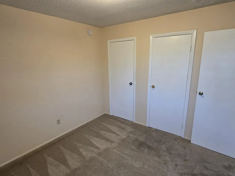 2 bed, 1.0 bath, 850 sqft, $1,700 — Photo 13