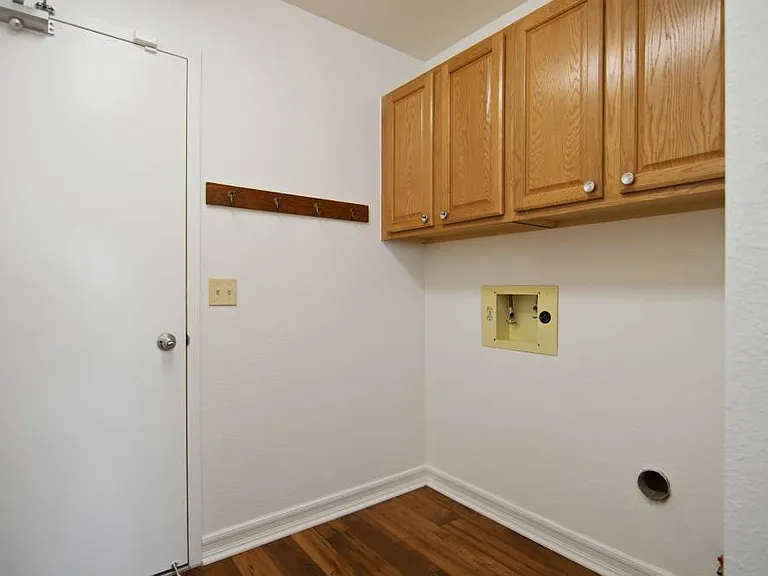 Pomerado Terrace - Military Housing — Photo 8