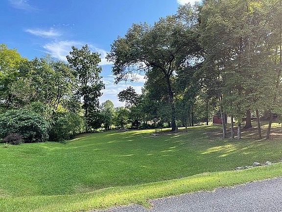 5th image of 678 Troy Dr