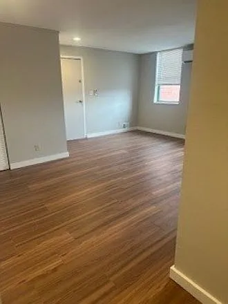 321 Ella St #12 — Photo 10