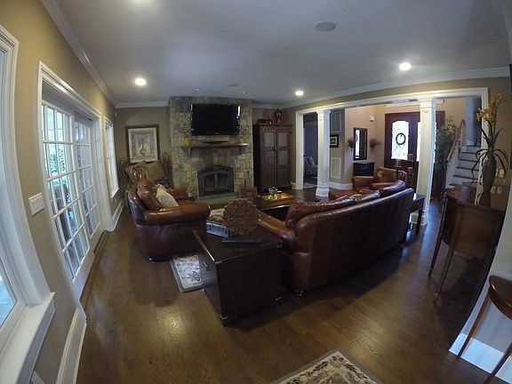 5th image of 144 Shady Ln