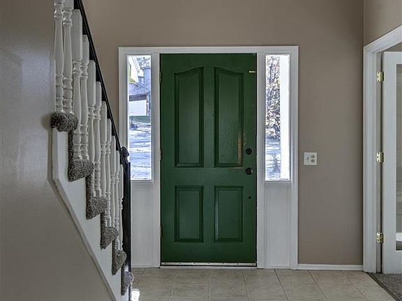 3rd image of 11805 Gow Cir