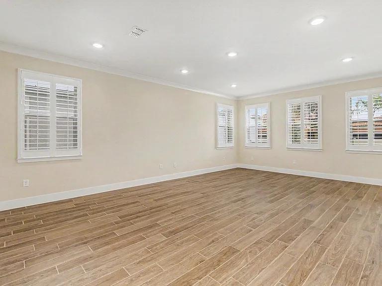 726 Clearwater Ave — Photo 10