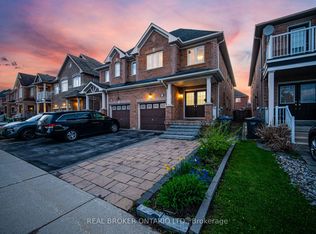 3935 Skyview St, Mississauga, ON L5M8A2