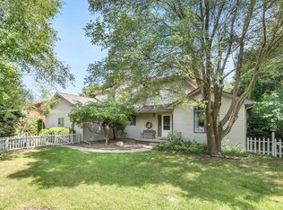 1306 N Freer Rd, Chelsea, MI 48118