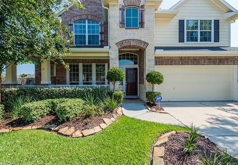 1st image of 10711 Barker Lake Ct