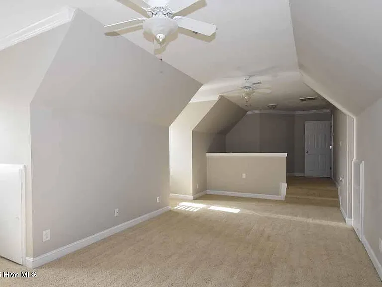 1129 Scarlet Oak Dr — Photo 34