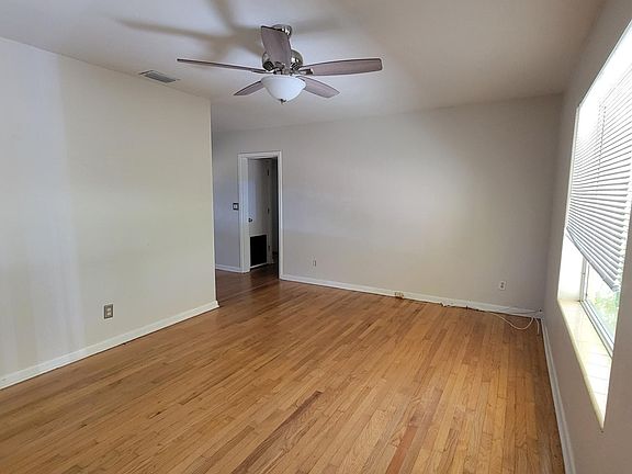 5th image of 5931 Caribbean Ct N