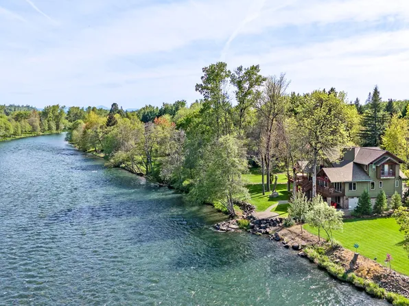 343 Rene Dr, Shady Cove, OR 97539