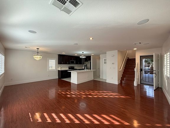 5th image of 4782 Essen Ct
