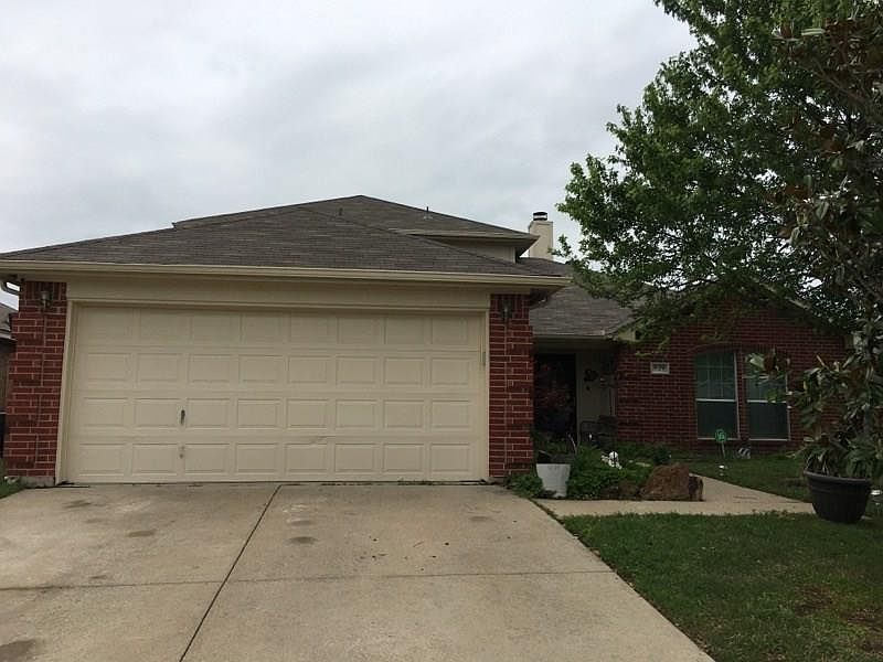 1st image of 939 Aaron Dr