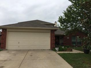 939 Aaron Dr, Burleson, TX 76028
