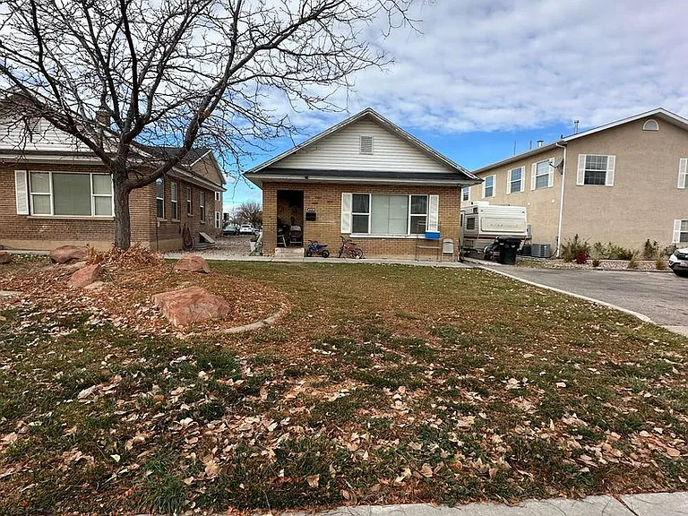409 N 100 E — Photo 1
