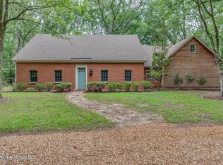 723 S Springlake Cir, Terry, MS 39170