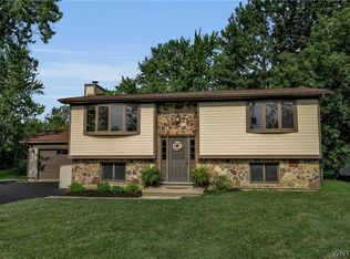 5300 Shimerville Rd, Clarence, NY 14031