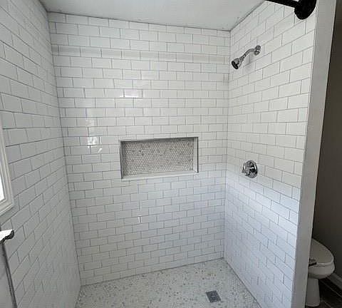4th image of 40 Bourne St #1