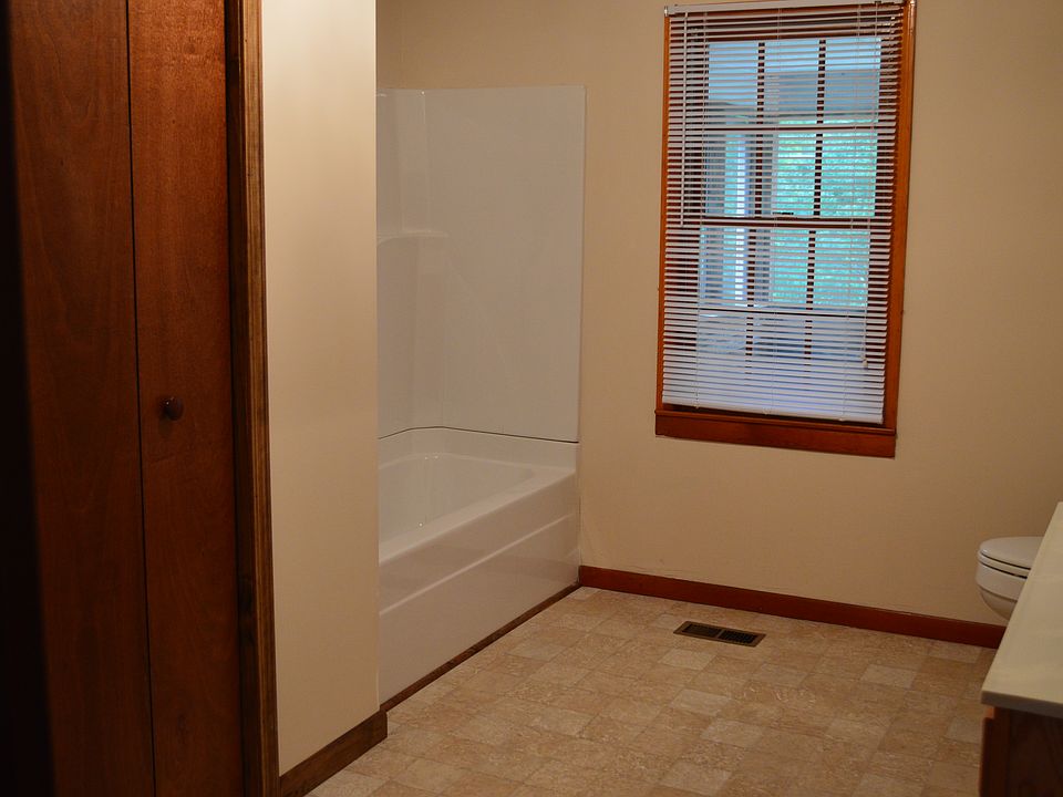 2nd image of 112 Winter Loop