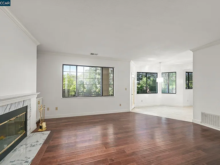 5022 Lakeview Dr #101 — Photo 4