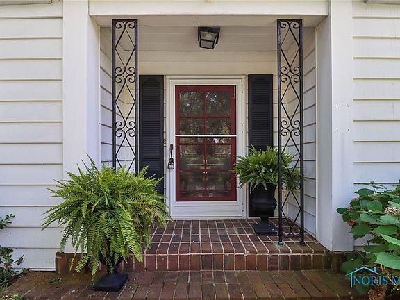 2nd image of 4235 Deepwood Ln