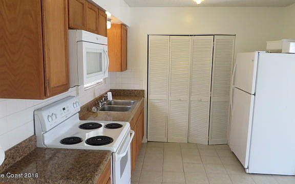 5th image of 626 Black Horse St SE