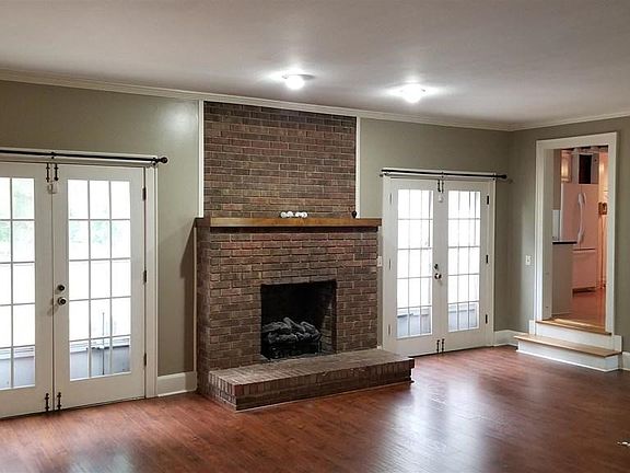 3rd image of 115 Saint Marys Ct