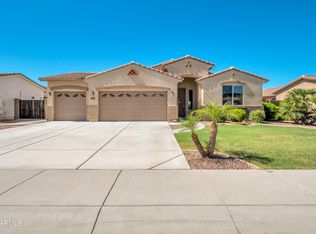 1013 W Brangus Way, San Tan Valley, AZ 85143