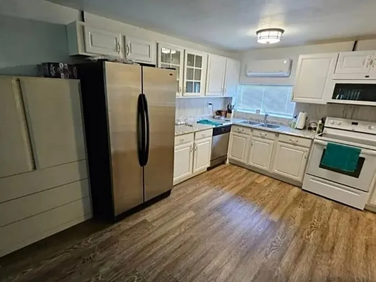 1288 Waite Dr — Photo 4