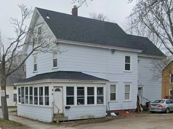 123 3rd St #1, Bangor, ME 04401