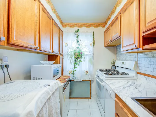 196-57 69th Avenue image 10 of 17