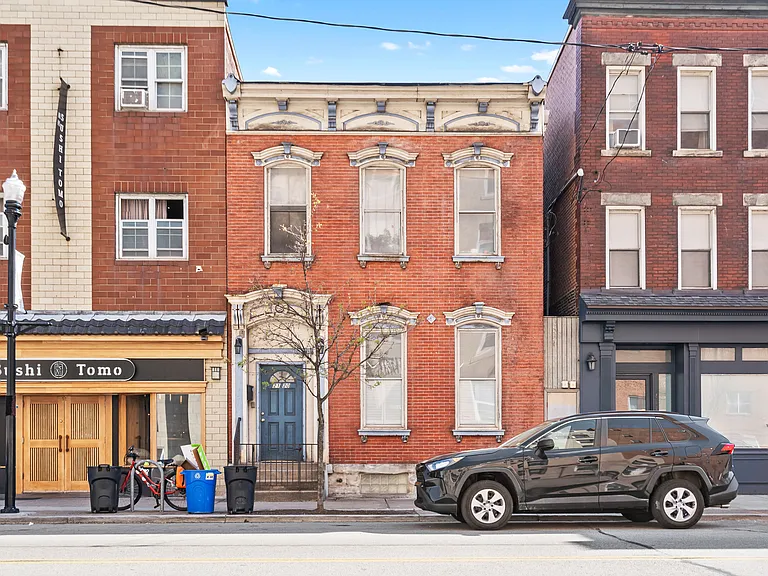 2120 E Carson St — Photo 10