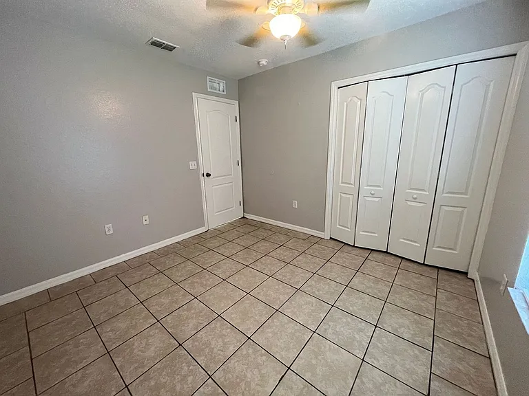435 Magpie Ct — Photo 18