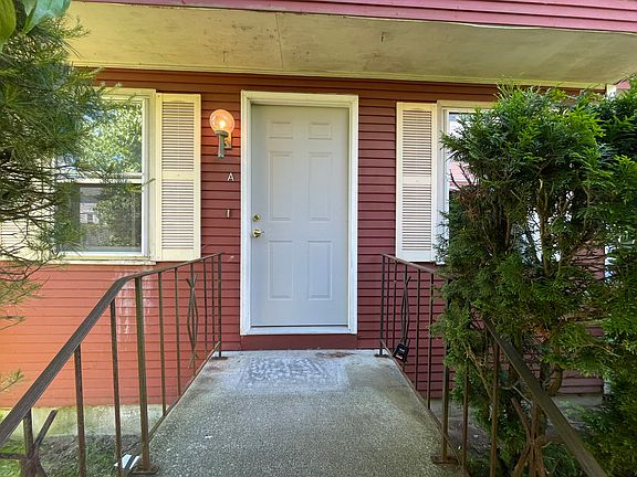 2nd image of 26 Earl St APT A