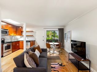 970 Palm Ave APT 302, West Hollywood, CA 90069