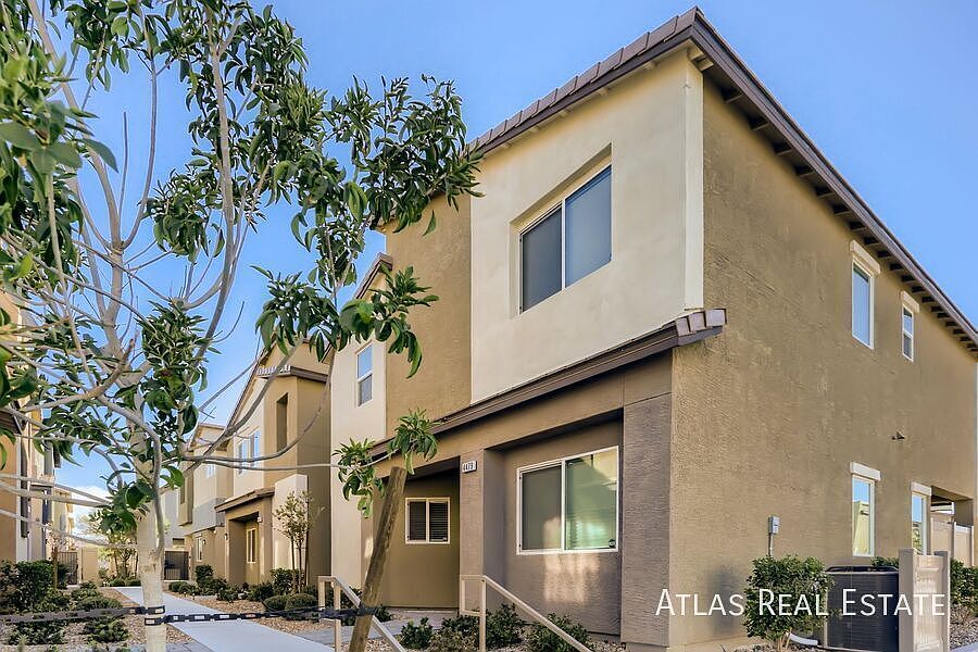 1st image of 4479 Sapphire Moon Ave