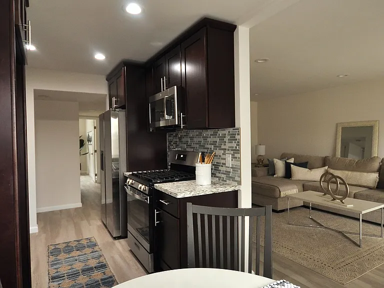 Westgate Apartments — Photo 19