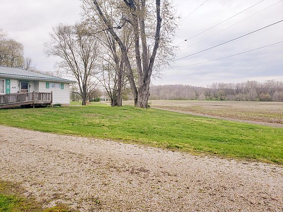 3rd image of 429 Meadow Dr