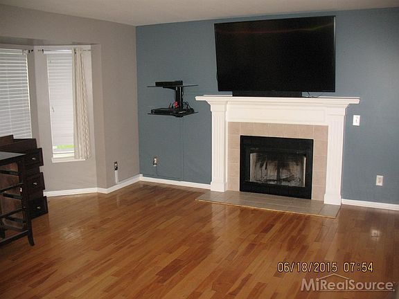 2nd image of 54551 Beacon Cove Cir